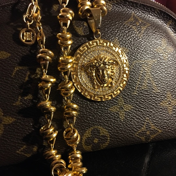 💋SOLD💋Versace Medusa pendant/Givenchy Chain - Picture 1 of 8